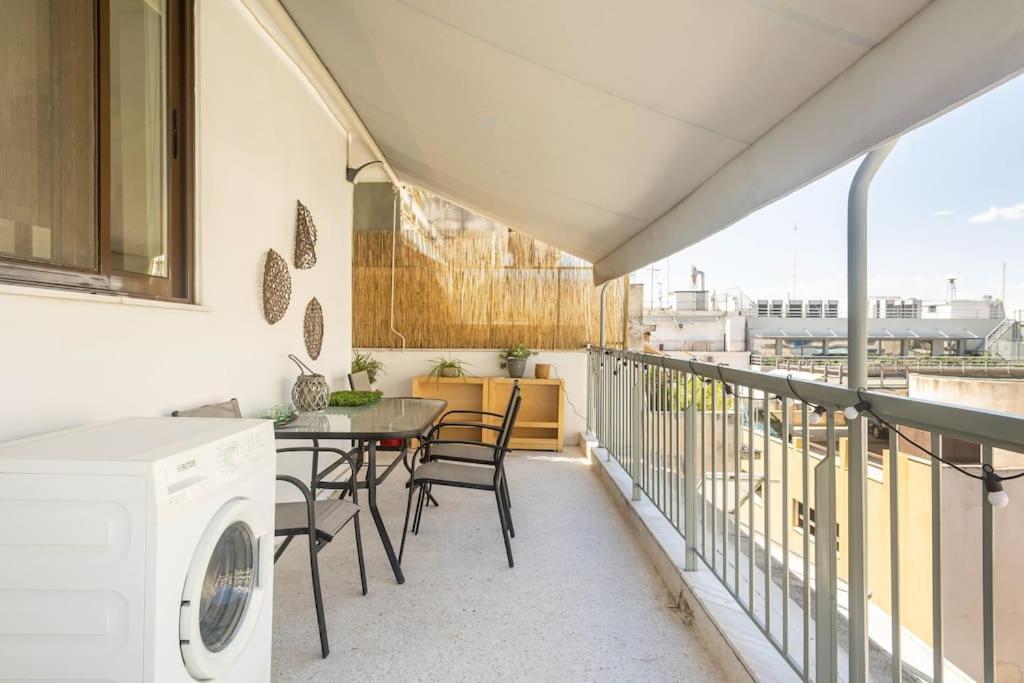 Downtown 22Sqm Green Nest King-Size Bed アテネ エクステリア 写真