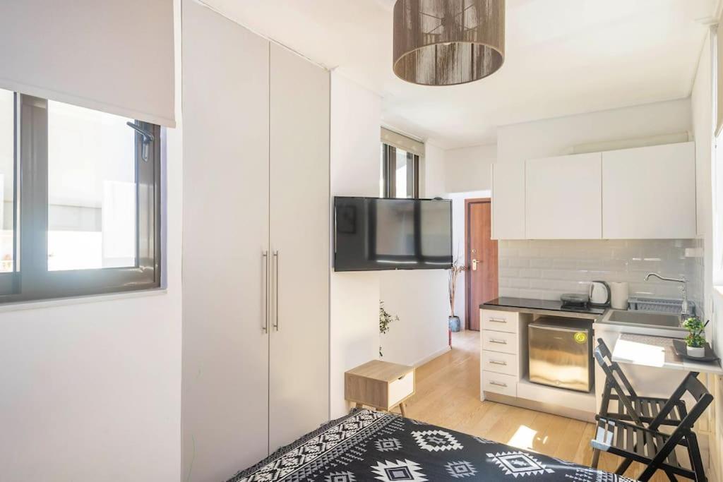 Downtown 22Sqm Green Nest King-Size Bed アテネ エクステリア 写真